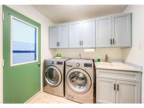 243 Highview Drive, Kitchener, ON - Indoor Photo Showing Laundry Room