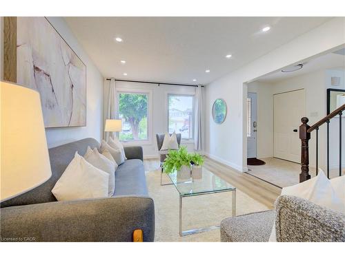 243 Highview Drive, Kitchener, ON - Indoor Photo Showing Living Room