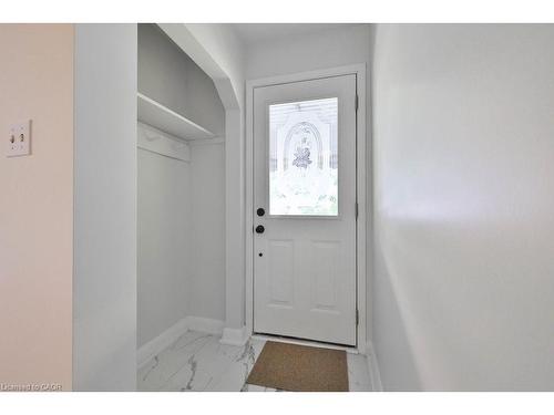 68 Oriole Avenue, Mississauga, ON - Indoor Photo Showing Other Room