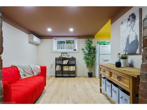 202 Prospect Street S, Hamilton, ON - Indoor