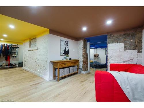 202 Prospect Street S, Hamilton, ON - Indoor