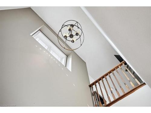 95 Hemlock Way, Grimsby, ON - Indoor Photo Showing Other Room