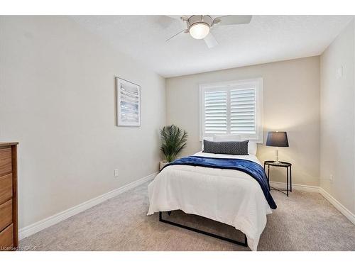 95 Hemlock Way, Grimsby, ON - Indoor Photo Showing Bedroom