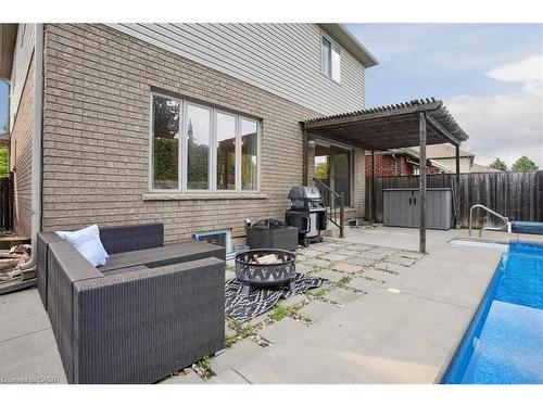 95 Hemlock Way, Grimsby, ON - Outdoor With In Ground Pool With Deck Patio Veranda With Exterior