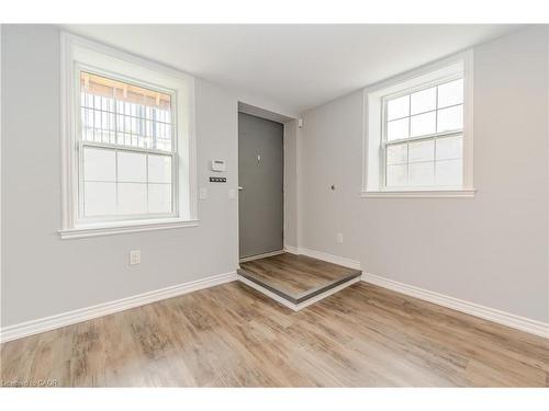 103-58 Beverly Street, Cambridge, ON - Indoor Photo Showing Other Room