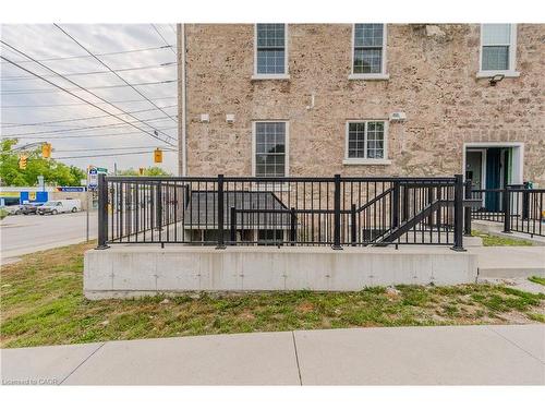 103-58 Beverly Street, Cambridge, ON - Outdoor
