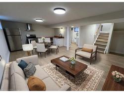 LOWER-346 East 15th Street  Hamilton, ON L9A 4G5