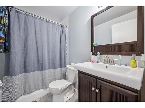 1510-35 Green Valley Drive, Kitchener, ON - Indoor Photo Showing Bathroom