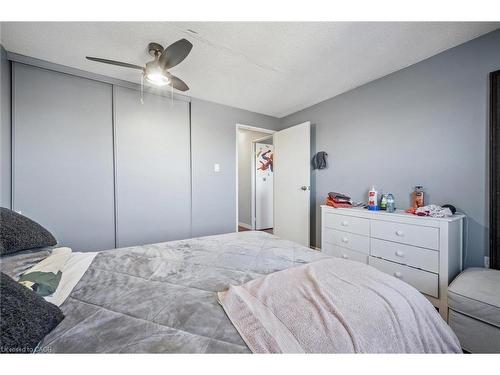 1510-35 Green Valley Drive, Kitchener, ON - Indoor Photo Showing Bedroom