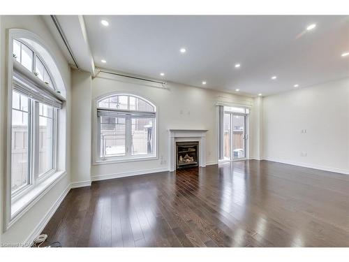 3130 Goodyear Road, Burlington, ON - Indoor Photo Showing Living Room With Fireplace