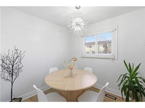65-11 Harrisford Street, Hamilton, ON - Indoor Photo Showing Dining Room