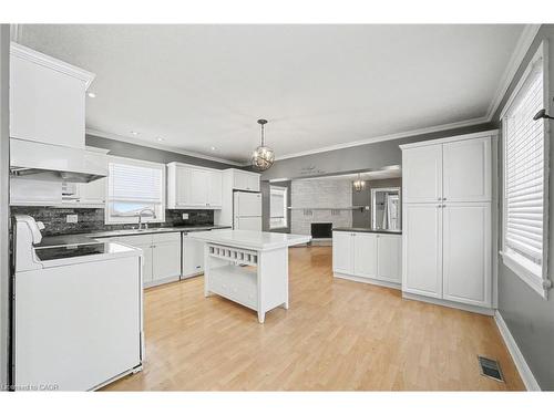 76 Main Street E, Mapleton, ON - Indoor Photo Showing Kitchen