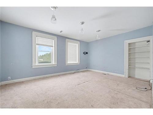 76 Main Street E, Mapleton, ON - Indoor Photo Showing Other Room