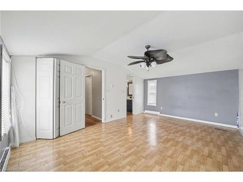 76 Main Street E, Mapleton, ON - Indoor Photo Showing Other Room