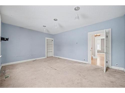 76 Main Street E, Mapleton, ON - Indoor Photo Showing Other Room