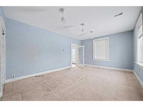 76 Main Street E, Mapleton, ON - Indoor Photo Showing Other Room