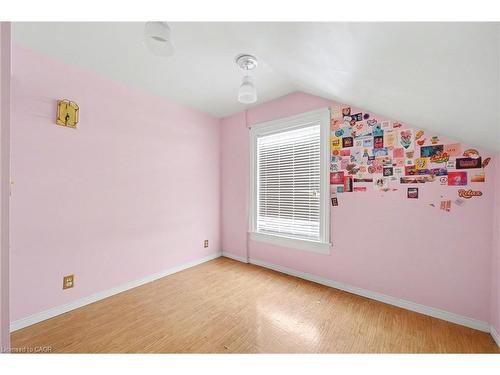 76 Main Street E, Mapleton, ON - Indoor Photo Showing Other Room