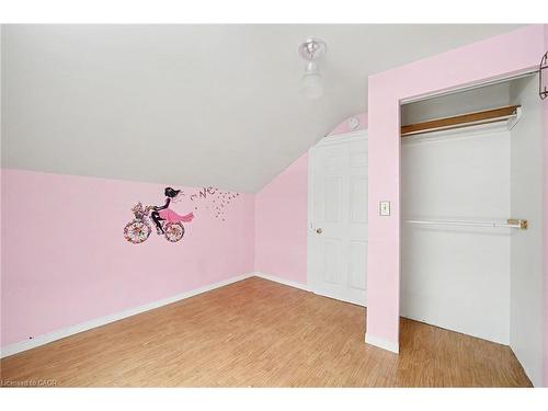 76 Main Street E, Mapleton, ON - Indoor Photo Showing Other Room