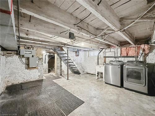 76 Main Street E, Mapleton, ON - Indoor Photo Showing Laundry Room