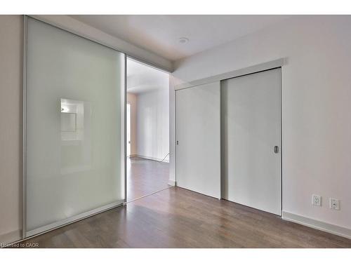 705-126 Simcoe Street, Toronto, ON - Indoor Photo Showing Other Room