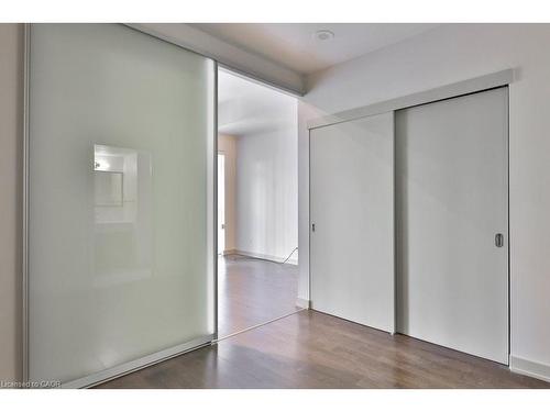705-126 Simcoe Street, Toronto, ON - Indoor Photo Showing Other Room