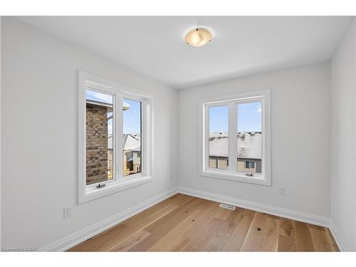 12-675 Victoria Road N, Guelph, ON - Indoor Photo Showing Other Room