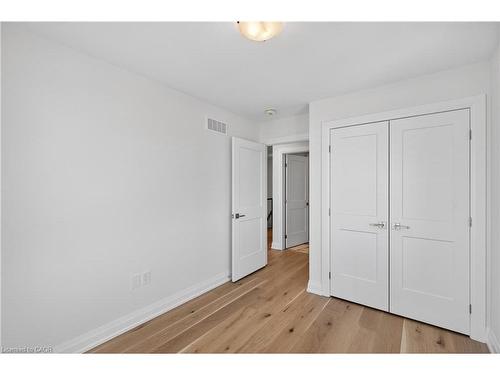 12-675 Victoria Road N, Guelph, ON - Indoor Photo Showing Other Room