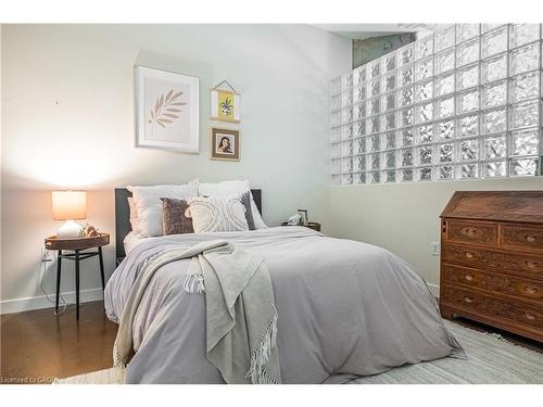 612-66 Bay Street S, Hamilton, ON - Indoor Photo Showing Bedroom