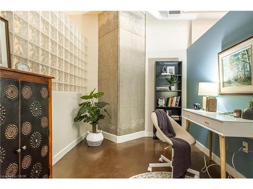 612-66 Bay Street S, Hamilton, ON - Indoor Photo Showing Office