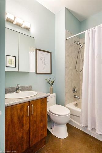 612-66 Bay Street S, Hamilton, ON - Indoor Photo Showing Bathroom
