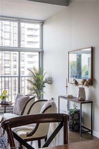 612-66 Bay Street S, Hamilton, ON - Indoor