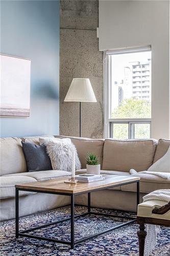 612-66 Bay Street S, Hamilton, ON - Indoor