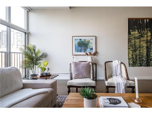 612-66 Bay Street S, Hamilton, ON - Indoor Photo Showing Other Room