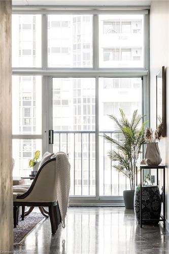 612-66 Bay Street S, Hamilton, ON - Indoor Photo Showing Other Room