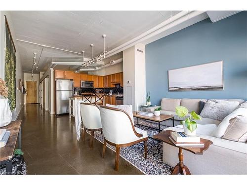 612-66 Bay Street S, Hamilton, ON - Indoor