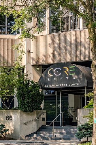 612-66 Bay Street S, Hamilton, ON - Outdoor