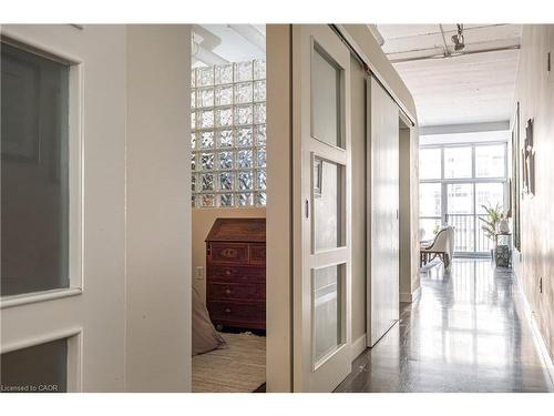 612-66 Bay Street S, Hamilton, ON - Indoor Photo Showing Other Room