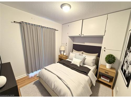 139 Harmony Avenue, Hamilton, ON - Indoor Photo Showing Bedroom