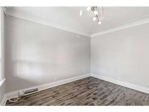 26 Bayfield Avenue, Hamilton, ON - Indoor Photo Showing Other Room