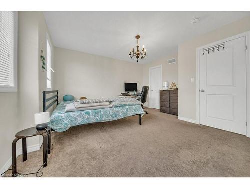 129 Templewood Drive, Kitchener, ON - Indoor Photo Showing Bedroom