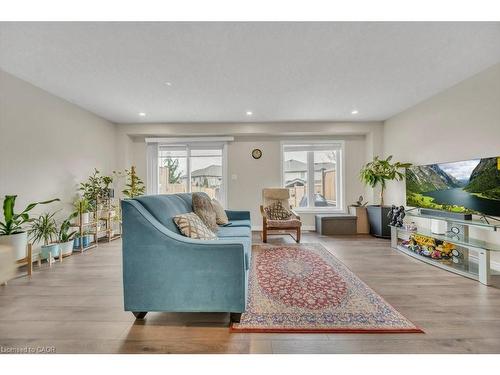 129 Templewood Drive, Kitchener, ON - Indoor Photo Showing Living Room