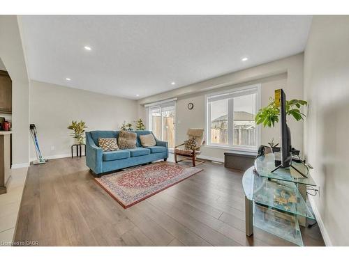 129 Templewood Drive, Kitchener, ON - Indoor Photo Showing Living Room