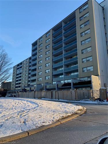 705-15 Albright Road, Stoney Creek, ON - Outdoor With Balcony
