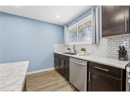 139 The Country Way, Kitchener, ON - Indoor Photo Showing Kitchen With Double Sink