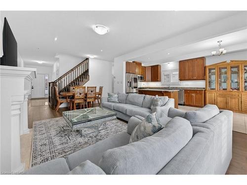 63 Chamomile Drive, Hamilton, ON - Indoor Photo Showing Living Room