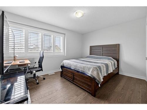 63 Chamomile Drive, Hamilton, ON - Indoor Photo Showing Bedroom