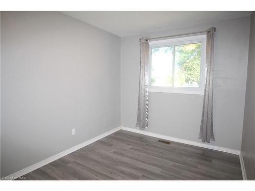4 Purnell Drive, Hamilton, ON - Indoor Photo Showing Other Room