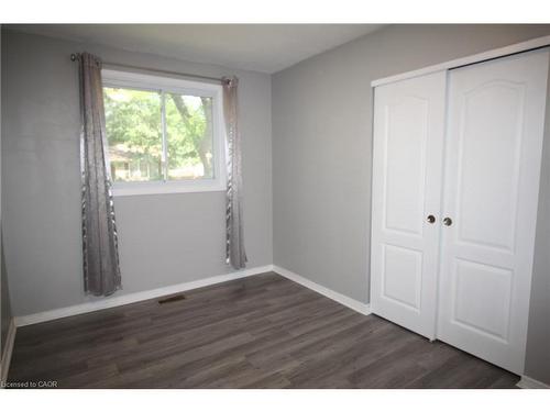 4 Purnell Drive, Hamilton, ON - Indoor Photo Showing Other Room