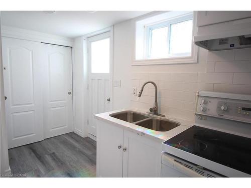 4 Purnell Drive, Hamilton, ON - Indoor Photo Showing Kitchen With Double Sink