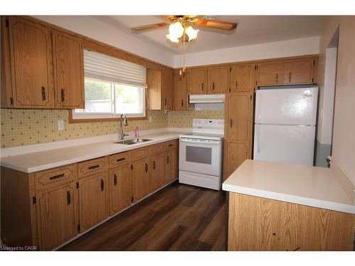 4 Purnell Drive, Hamilton, ON - Indoor Photo Showing Kitchen With Double Sink